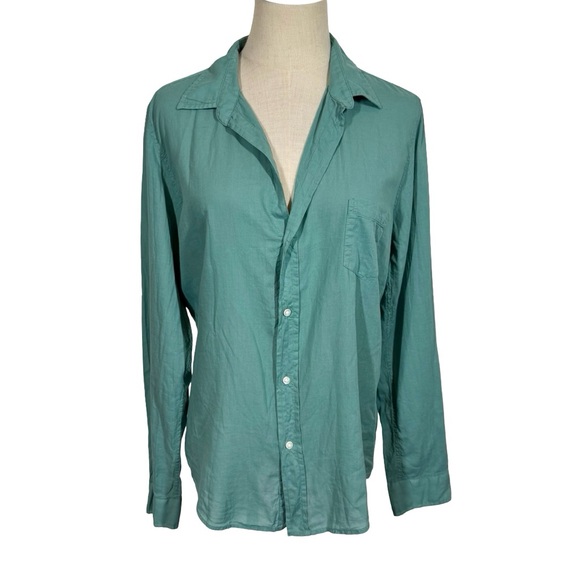 Frank & Eileen Barry Featherweight Cotton Voile Button Up Shirt in Moss Green - Picture 4 of 13